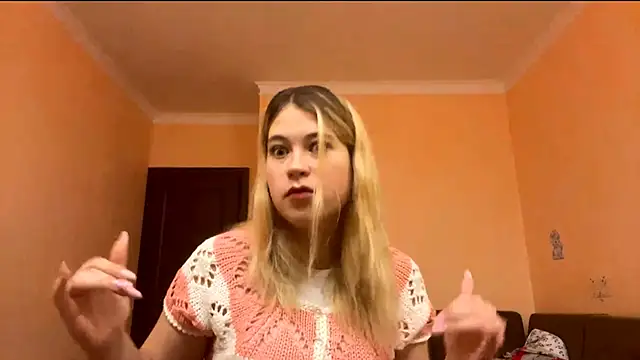 Snapshot of SweetyLolys chatting on October 23, 2025, 3:10 pm SweetyLolys online show from October 23, 2025, 3:10 pm