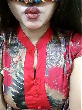 Snapshot of Beauty_Queen_Soniya chatting on April 25, 2026, 7:22 am Beauty Queen Soniya online show from April 25, 2026, 7:22 am