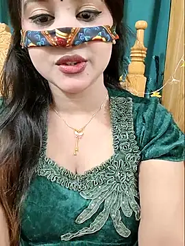 Snapshot of Beauty_Queen_Soniya chatting on April 24, 2026, 2:30 pm Beauty Queen Soniya online show from April 24, 2026, 2:30 pm