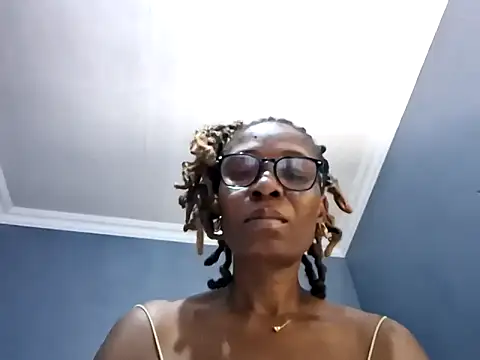 NaughtyCouga online show from April 12, 2026, 4:27 am