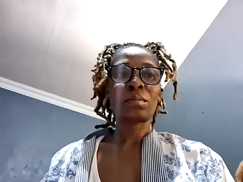 NaughtyCouga online show from April 14, 2026, 4:28 am