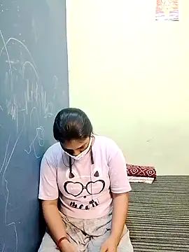 Muskan tomar online show from October 9, 2025, 3:18 am