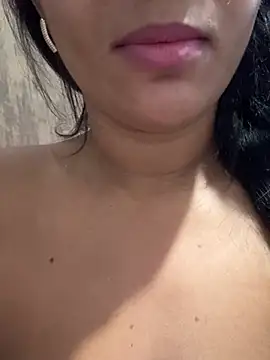 Brunamorenago online show from July 8, 2026, 8:59 am
