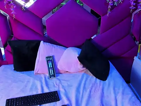 Gisell Squirt  online show from November 12, 2025, 12:20 pm