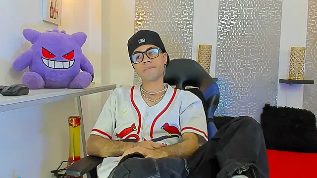 JacobBlackwell  online show from November 24, 2025, 7:47 pm