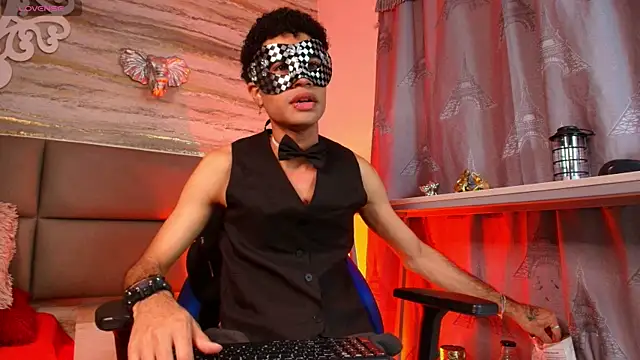 JacobBlackwell  online show from October 7, 2025, 7:59 pm