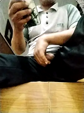 Snapshot of Bolabal27 chatting on October 14, 2025, 3:23 pm Bolabal27 online show from October 14, 2025, 3:23 pm