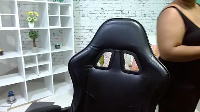 Snapshot of hannahjackson_ chatting on October 14, 2025, 11:22 am hannahjackson online show from October 14, 2025, 11:22 am