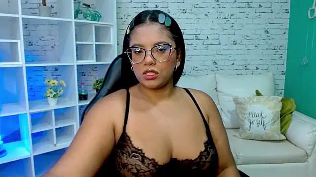 Snapshot of hannahjackson_ chatting on November 10, 2025, 11:37 am hannahjackson online show from November 10, 2025, 11:37 am