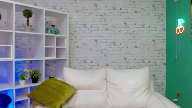 Snapshot of hannahjackson_ chatting on November 15, 2025, 11:36 am hannahjackson online show from November 15, 2025, 11:36 am