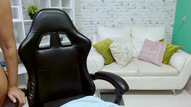 Snapshot of hannahjackson_ chatting on November 29, 2025, 5:24 pm hannahjackson online show from November 29, 2025, 5:24 pm