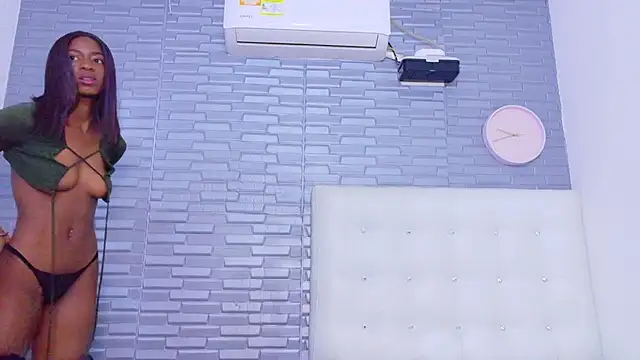 Snapshot of Hungry_pussy18 chatting on November 15, 2025, 1:04 pm Hungry pussy18 online show from November 15, 2025, 1:04 pm