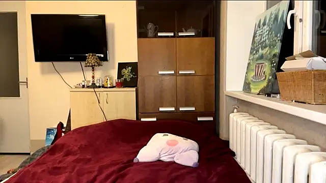 Ulemonala Cute online show from November 5, 2025, 6:44 pm