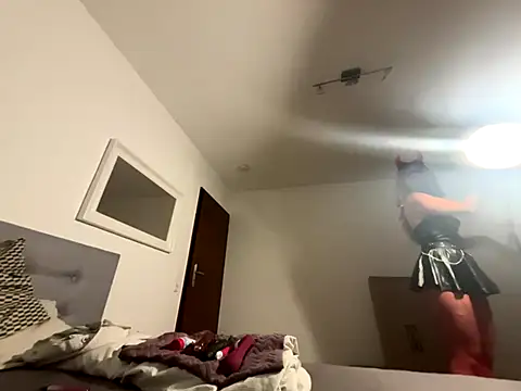 Snapshot of goddesemiiyy chatting on October 29, 2025, 6:18 pm goddesemiiyy online show from October 29, 2025, 6:18 pm