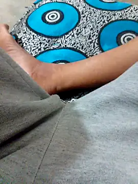 latarak321 online show from October 15, 2025, 8:17 pm