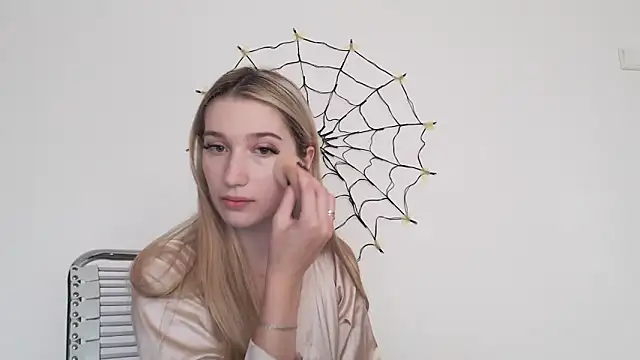 Snapshot of Lucyreeel_ chatting on October 23, 2025, 12:26 pm Lucyreeel online show from October 23, 2025, 12:26 pm
