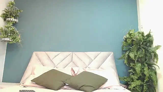 PaulinaColeman online show from November 1, 2025, 3:39 pm