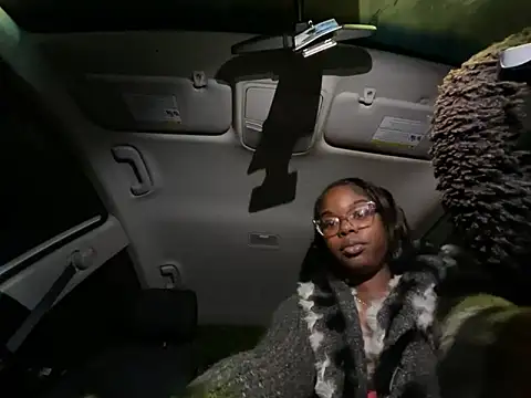 Snapshot of twerkaholic120 chatting on March 4, 2026, 5:26 am twerkaholic120 online show from March 4, 2026, 5:26 am