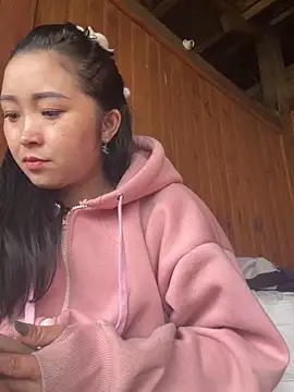 miemie-xx online show from November 12, 2025, 1:43 am