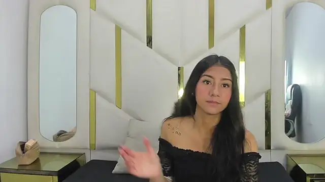 Snapshot of Mia_clark18 chatting on November 30, 2025, 4:19 pm Mia clark18 online show from November 30, 2025, 4:19 pm