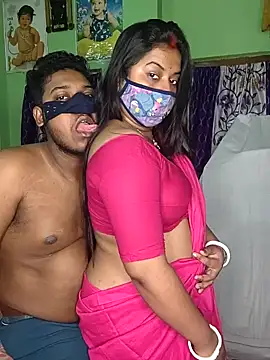 Snapshot of MAGGO-11 chatting on November 24, 2025, 6:52 pm MAGGO-11 online show from November 24, 2025, 6:52 pm