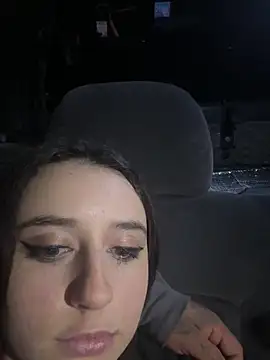 tiffanyxoxo515 online show from October 22, 2025, 10:47 am