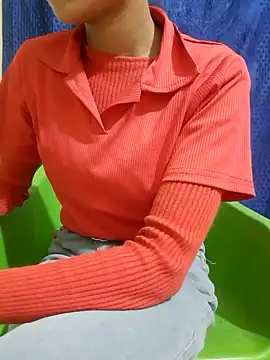 Mahi677 online show from November 27, 2025, 4:02 am