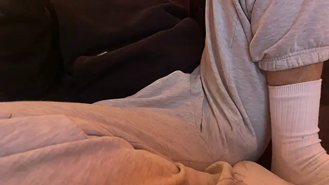 Louischarles123 online show from January 11, 2026, 6:48 pm