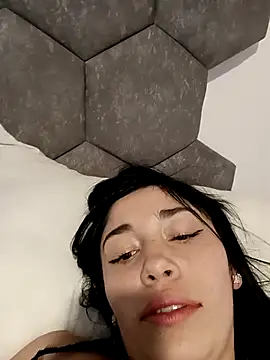 Snapshot of AbbyLewiis chatting on November 8, 2025, 1:36 pm AbbyLewiis online show from November 8, 2025, 1:36 pm