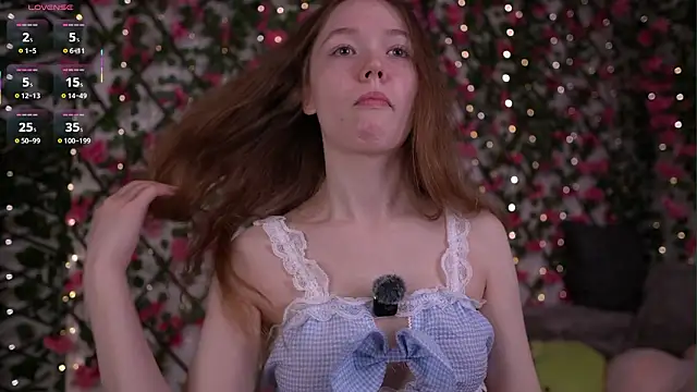 Petite Polly online show from February 17, 2026, 6:05 pm