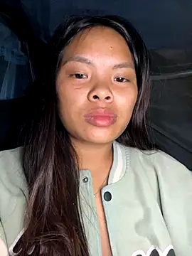 hello-cute online show from December 3, 2025, 6:18 pm