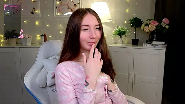 try love  online show from January 11, 2026, 10:11 am