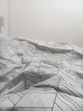 joeh2812 online show from October 11, 2025, 8:04 am