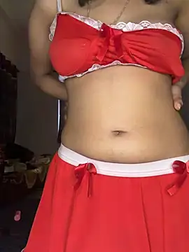 Lovebirdss online show from February 20, 2026, 8:16 am