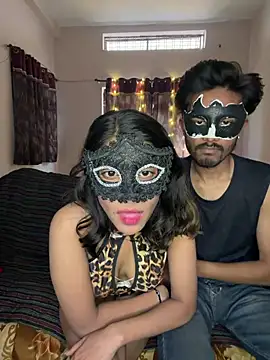 Lovebirdss online show from February 15, 2026, 8:02 am