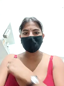 Hot radhaji online show from November 27, 2025, 6:08 pm