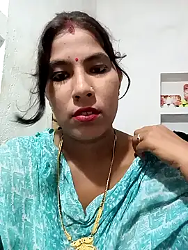 Hot radhaji online show from October 7, 2025, 3:24 pm