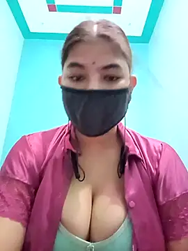 Hot radhaji online show from June 21, 2026, 1:44 am