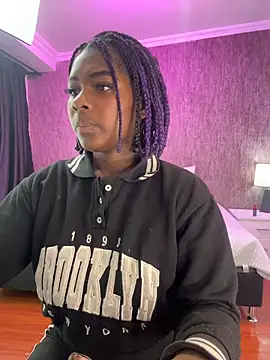 Snapshot of KarinaFlowers_ chatting on March 2, 2026, 12:34 pm KarinaFlowers online show from March 2, 2026, 12:34 pm