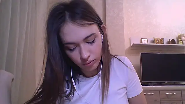 CeyaLier online show from November 26, 2025, 5:57 pm