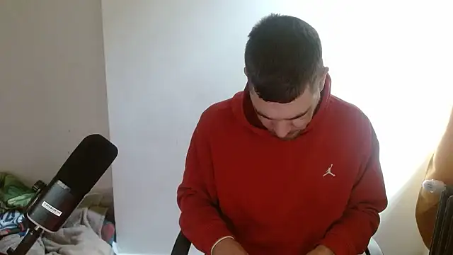 chibrax918 online show from December 16, 2025, 9:46 am