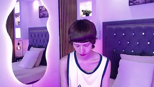 Snapshot of Emo_Boy_ chatting on April 27, 2026, 8:40 pm Emo Boy online show from April 27, 2026, 8:40 pm