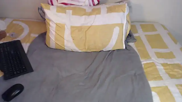 Tillah87 online show from October 26, 2025, 8:48 am