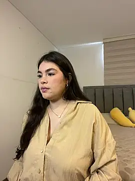 Snapshot of Isabella_LaRue chatting on January 15, 2026, 7:17 pm Isabella LaRue online show from January 15, 2026, 7:17 pm