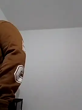 Snapshot of NaomiGrace_ chatting on November 5, 2025, 11:35 am NaomiGrace online show from November 5, 2025, 11:35 am