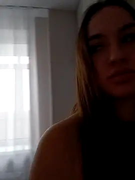 MayaGlow online show from November 20, 2025, 7:09 am