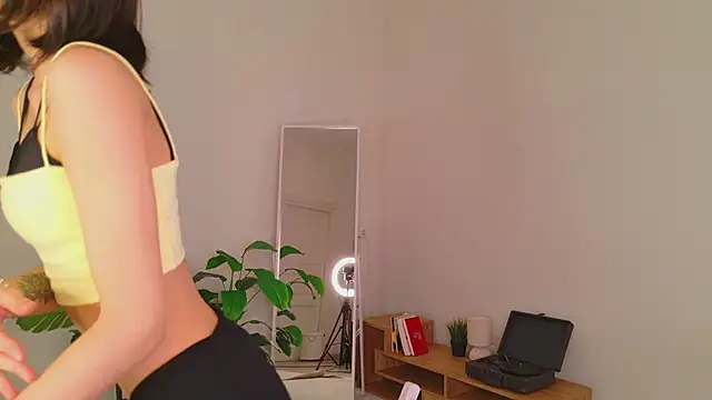 GentleMusee online show from March 4, 2026, 7:49 am