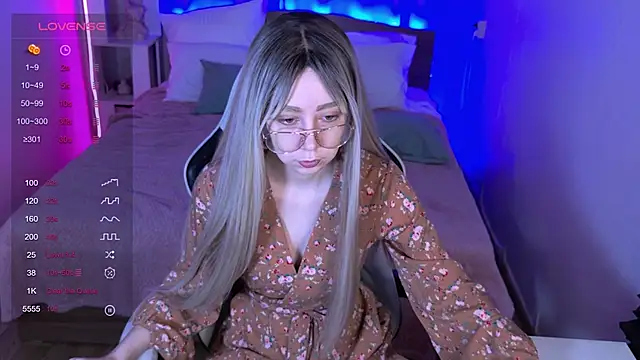 Snapshot of sofiisun chatting on December 3, 2025, 2:12 am sofiisun online show from December 3, 2025, 2:12 am