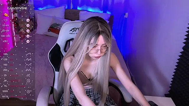 Snapshot of sofiisun chatting on January 6, 2026, 5:00 am sofiisun online show from January 6, 2026, 5:00 am