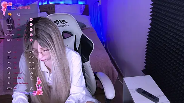 sofiisun online show from October 24, 2025, 4:11 am